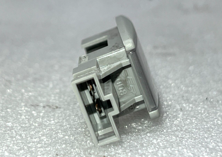 VW Golf Mk6 Oriģināls priekšējais salona lasīšanas lukturis pelēks 1K0947109