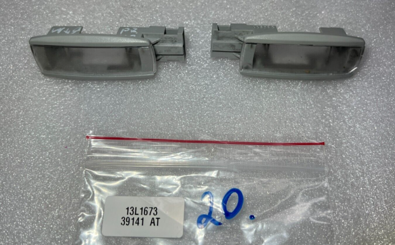 VW Golf Mk6 Oriģināls priekšējais salona lasīšanas lukturis pelēks 1K0947109