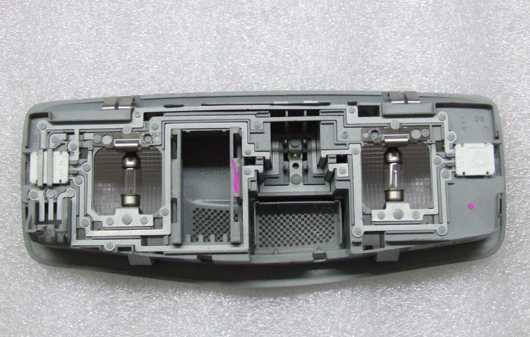 Mitsubishi Lancer Sportback salona apgaismojums 8401A009HA