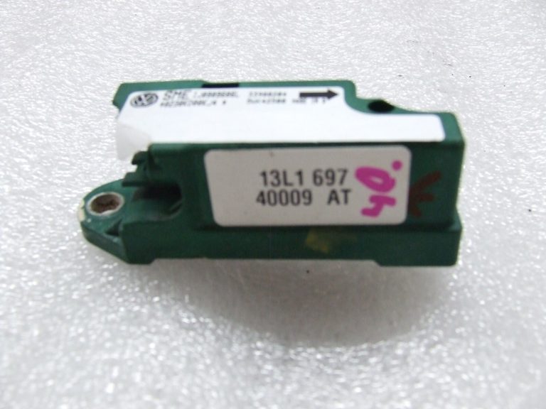 Volkswagen gaisa spilvena sensors Crash sensors Spiediena sensors 5wk42500