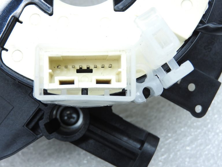 Nissan Navara II D40 Patfinder R51 Spoles atsperes slīdgredzens 255675X00A 255605X01A