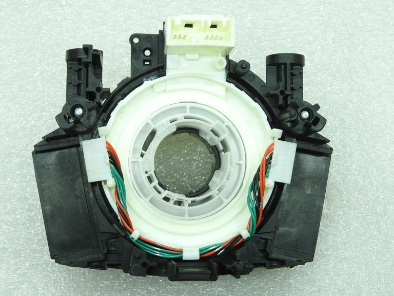 Nissan Navara II D40 Patfinder R51 Spoles atsperes slīdgredzens 255675X00A 255605X01A