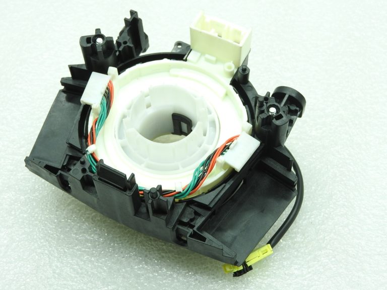 Nissan Navara II D40 Patfinder R51 Spoles atsperes slīdgredzens 255675X00A 255605X01A
