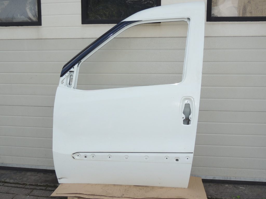 Fiat Doblo 263 Opel Combo D Durvis priekšējās kreisās BIANCO BANCHISA VR-249 52122946
