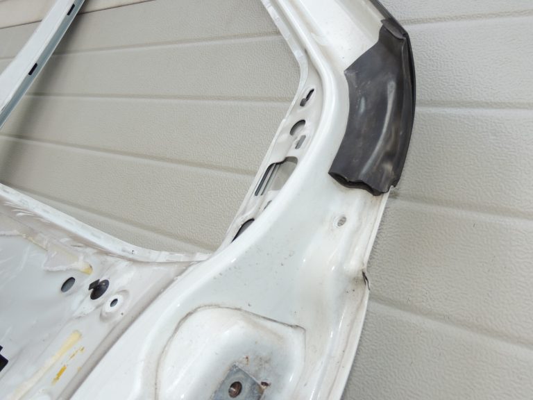 Fiat Doblo 263 Opel Combo D Durvis priekšējās kreisās BIANCO BANCHISA VR-249 52122946