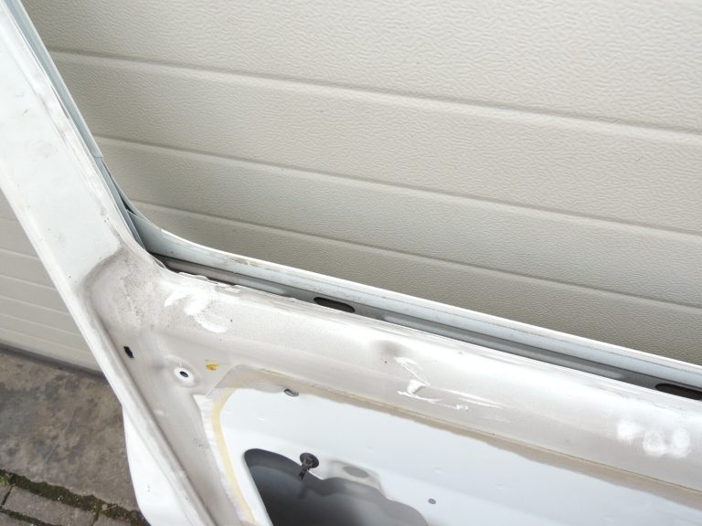 Fiat Doblo 263 Opel Combo D Durvis priekšējās kreisās BIANCO BANCHISA VR-249 52122946