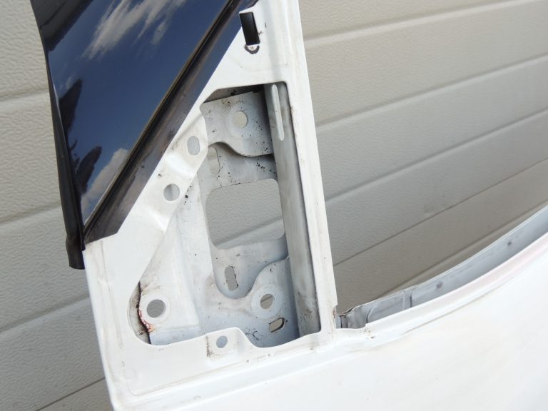 Fiat Doblo 263 Opel Combo D Durvis priekšējās kreisās BIANCO BANCHISA VR-249 52122946
