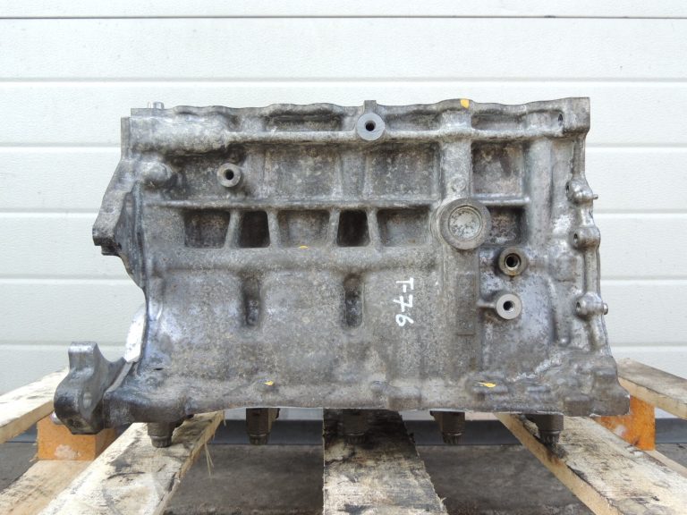 Toyota Yaris P13 1.5 16V 2NRFKE 82kw Dzinēja bloks 1141049085 11410-49085 Bloks