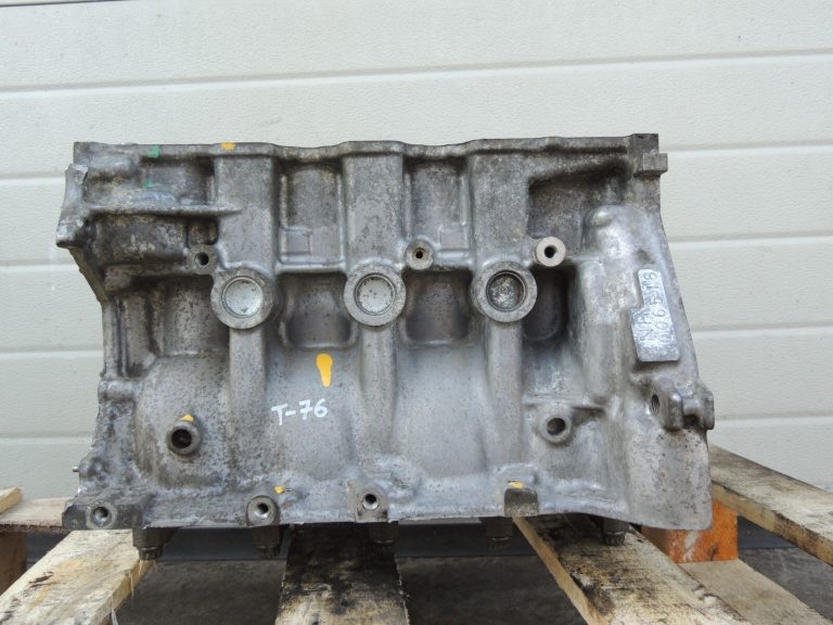Toyota Yaris P13 1.5 16V 2NRFKE 82kw Dzinēja bloks 1141049085 11410-49085 Bloks