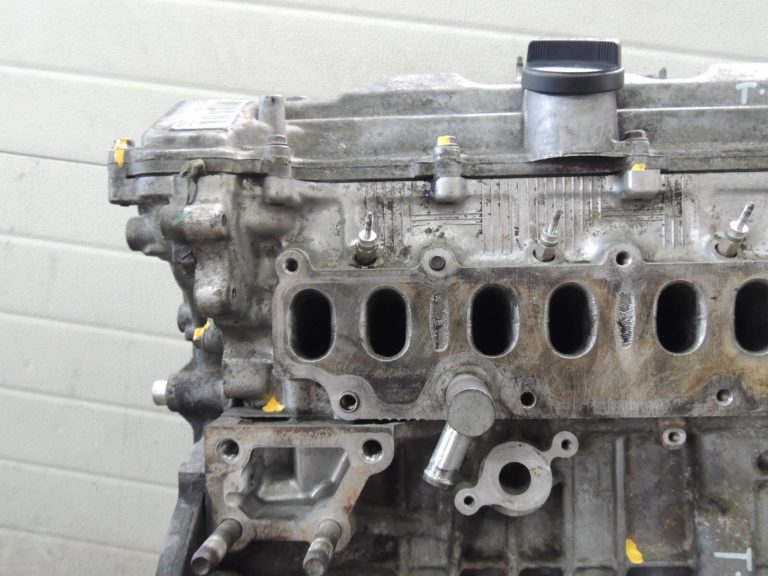 Toyota Avensis T27 2,2D-CAT 2AD-FHV Dīzeļdzinējs 2ADFHV
