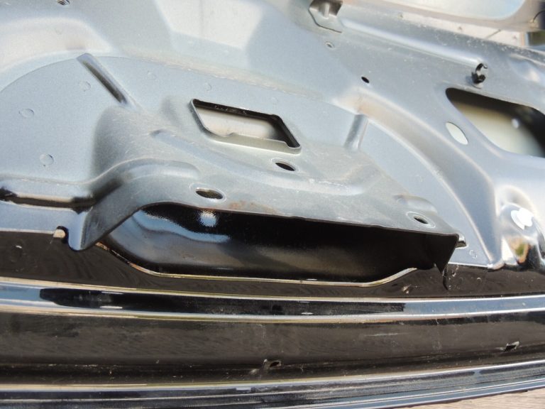 Volvo V60 I Aizmugurējās durvis BLACK SOLID B/C 019 31457729