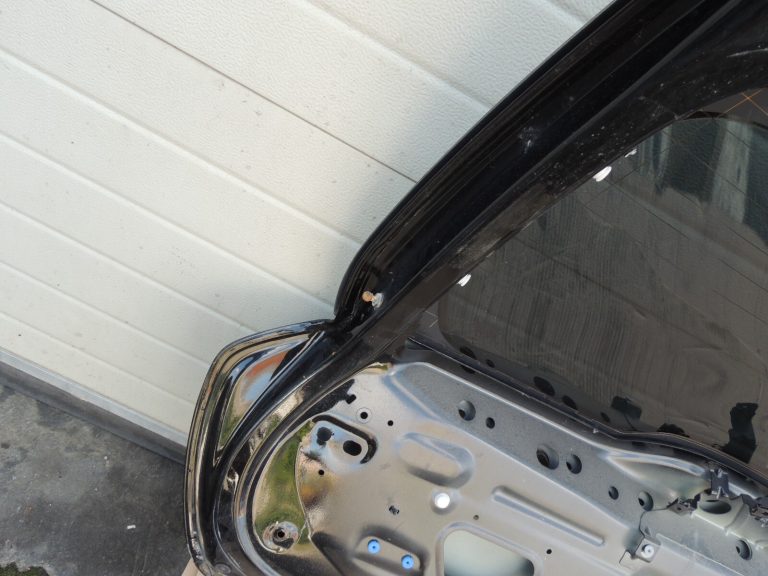 Volvo V60 I Aizmugurējās durvis BLACK SOLID B/C 019 31457729