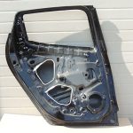 Renault Clio IV Hečbeks Aizmugurējās kreisās durvis Aizmugurējās kreisās durvis Krāsa TEGNE Black