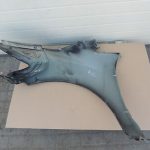 Mazda CX-7 CX7 priekšējais labās puses dubļu aizsargs A3F krāsa – izcili melns