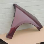 Renault Grand Scenic III Priekšējā labā dubļusarga krāsa KTENNM Damask Red