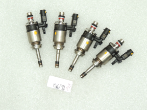 OEM Seat Cupra Leon KL8 1,5TSIC degvielas iesmidzinātāju komplekts x4 04E906036AD