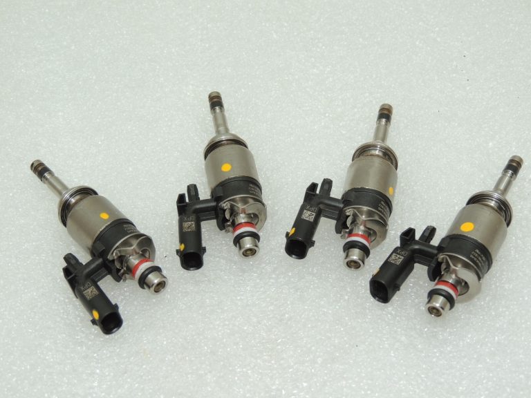 OEM Seat Cupra Leon KL8 1,5TSIC degvielas iesmidzinātāju komplekts x4 04E906036AD