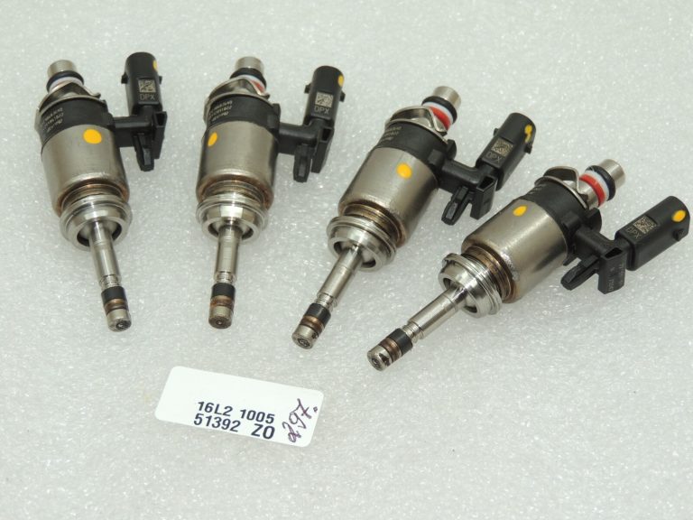 OEM Seat Cupra Leon KL8 1,5TSIC degvielas iesmidzinātāju komplekts x4 04E906036AD