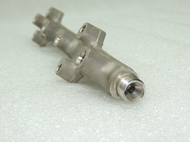 OEM Seat Cupra Leon KL8 1.5TSIC degvielas iesmidzināšanas kolektors 05E133320B