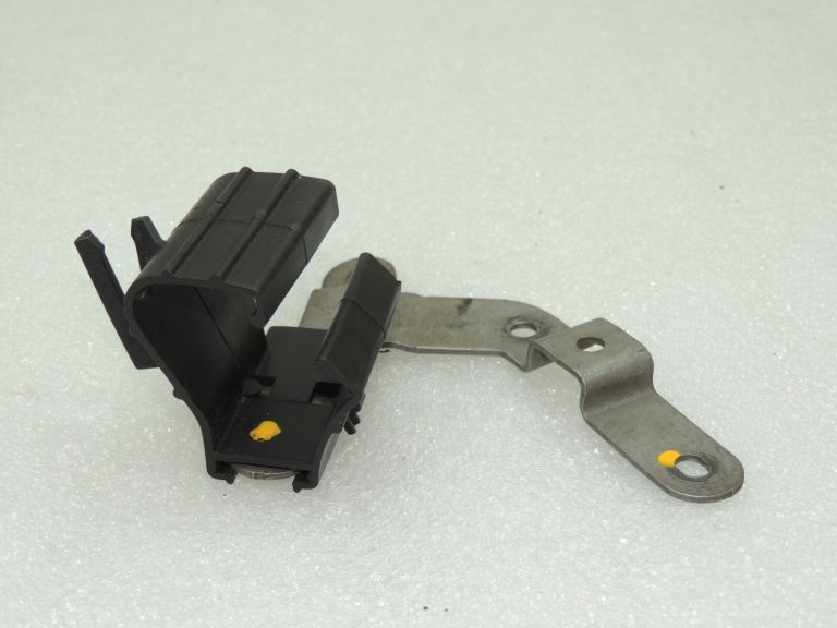 OEM Seat Cupra Leon KL8 1.5TSIC kronšteins 1K0971858BE