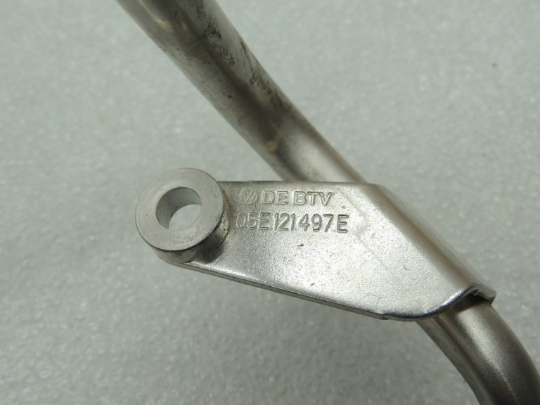 OEM Seat Cupra Leon KL8 1.5TSIC dzesēšanas šķidruma caurule 05E121497E
