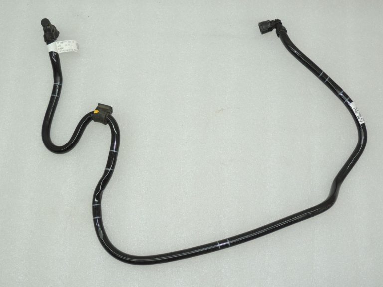 OEM Seat Cupra Leon KL8 1.5TSIC degvielas padeves caurule 05E133723AE