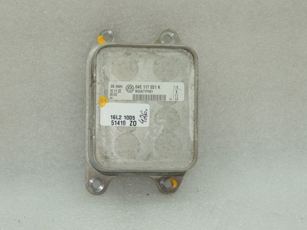 OEM Seat Cupra Leon KL8 1.5TSIC масляный радиатор 04E117021K
