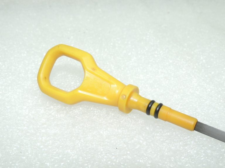OEM Seat Cupra Leon KL8 1.5TSIC eļļas mērknaibles 05E115611B