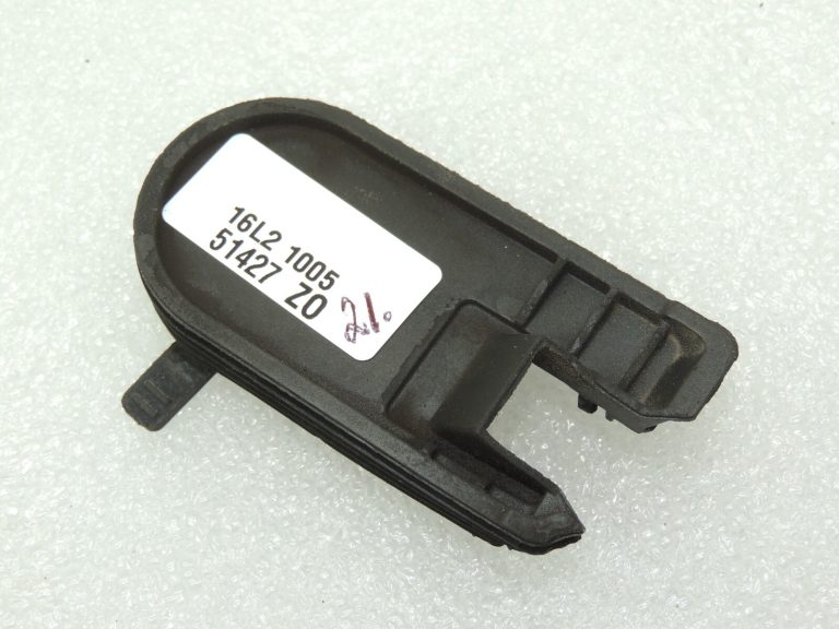 OEM Seat Cupra Leon KL8 1.5TSIC gumijas vāciņš 04E103037D