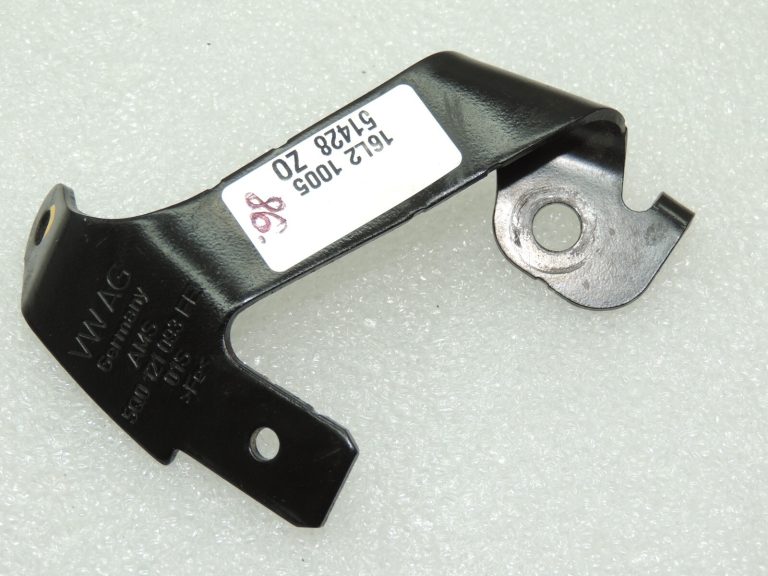OEM Seat Cupra Leon KL8 1.5TSIC kronšteins 5Q0121093FE