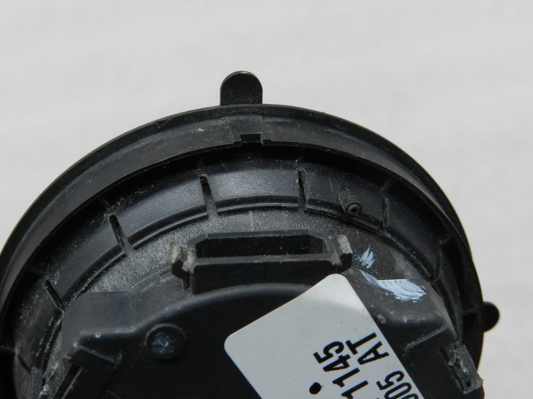 VW oriģinālais ārējo spoguļu servomotors DEFEKT!!!!