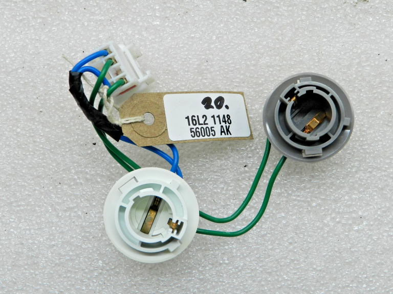 Kia Ceed oriģinālās versijas aizmugurējā luktura spuldze