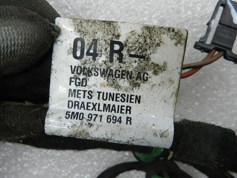 VW Golf Plus oriģinālās durvju instalācijas instalācija aizmugurējā labajā pusē