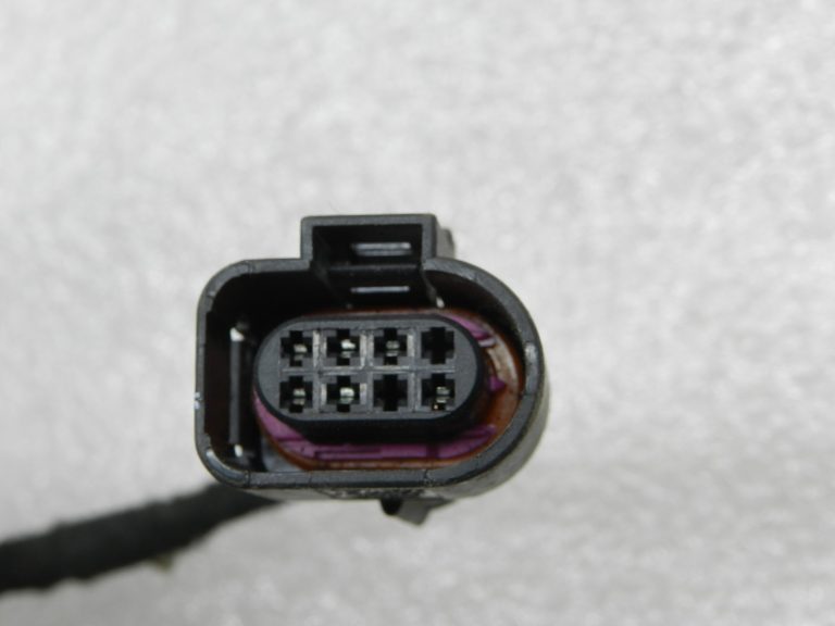 VW Touran oriģinālā durvju instalācija durvju instalācija aizmugurējā labajā kreisajā pusē DEFEKTĪVA!!!