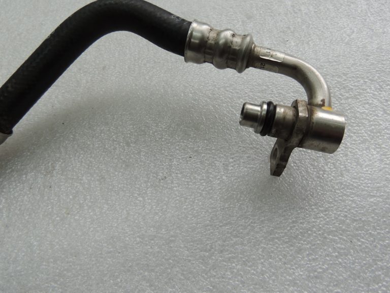 Audi A6 C7 4G 3.0D automātiskās transmisijas eļļas spiediena padeves šļūtene 4G0317818S