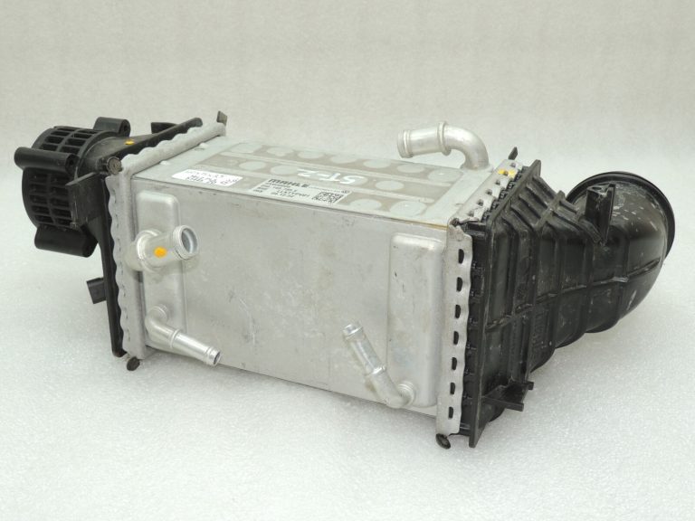OEM Seat Cupra Leon KL8 1.5TSIC starpdzesētājs 04E145785M