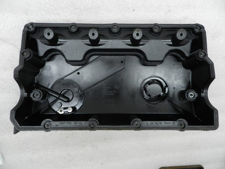 Audi VW Seat oriģinālais vārstu vāks Cilindra galvas vāks
