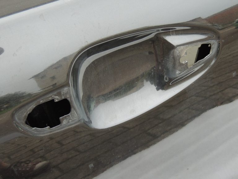 Peugeot 508 I priekšējās labās puses durvis KDM – GUARANJA BRŪNA LAKSA 9677683980