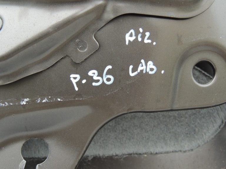 Peugeot 508 I Aizmugurējās labās durvis KDM – GUARANJA BRŪNS KRĀSU LAKSA 9008X3