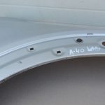 Chevrolet Captiva priekšējais labās puses dubļusargs labā spārna krāsa 92U metāliski pelēka