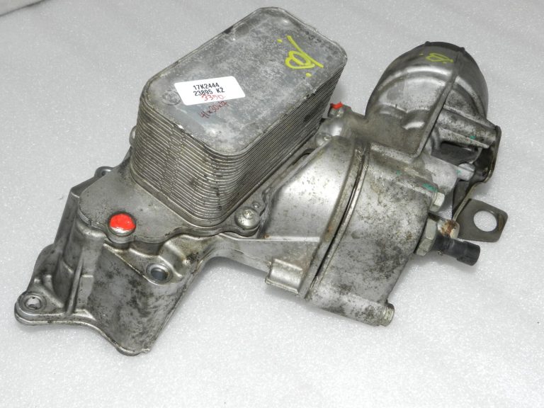 Lancia Thema II Jeep WK 3.0 CRD eļļas filtra korpuss ar dzesētāju 68504665AA 68211440AB