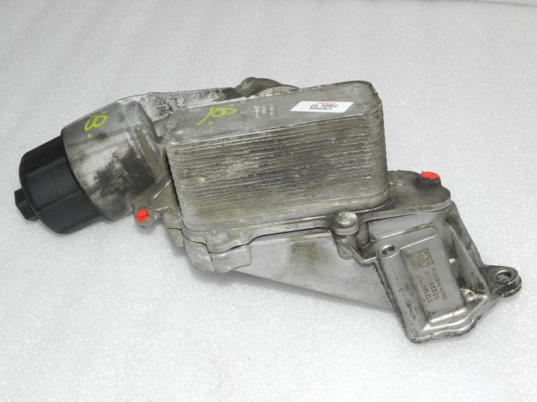 Lancia Thema II Jeep WK 3.0 CRD eļļas filtra korpuss ar dzesētāju 68504665AA 68211440AB