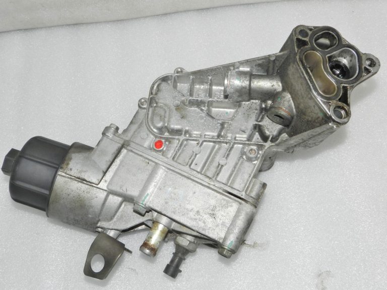 Lancia Thema II Jeep WK 3.0 CRD eļļas filtra korpuss ar dzesētāju 68504665AA 68211440AB