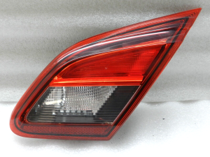 Opel Corsa E aizmugurējais lukturis labajā pusē 39012624