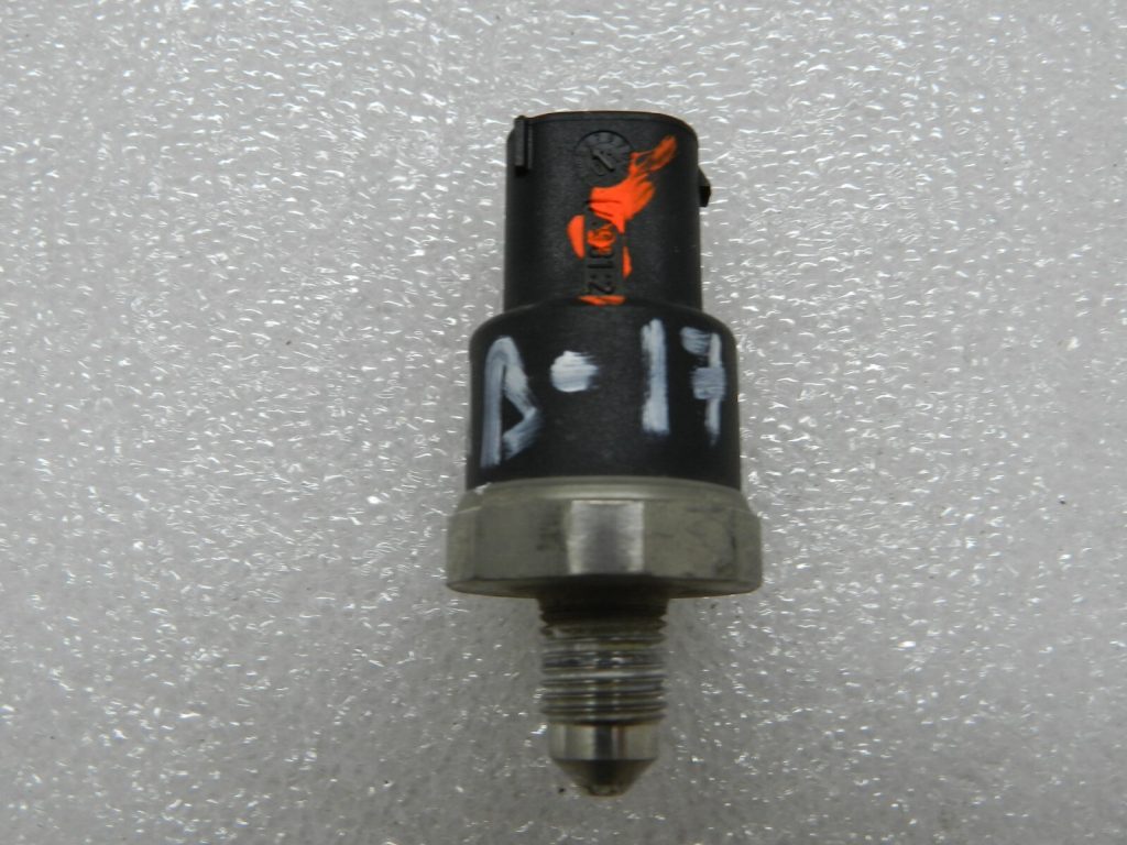 Mercedes VW VW BMW Audi Ford Opel Saab Spiediena sensors 0265005303