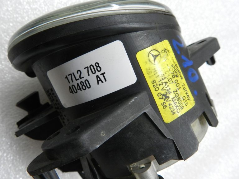 Mercedes-Benz A150 W169 W211 W212 kreisais miglas lukturis A2518200756
