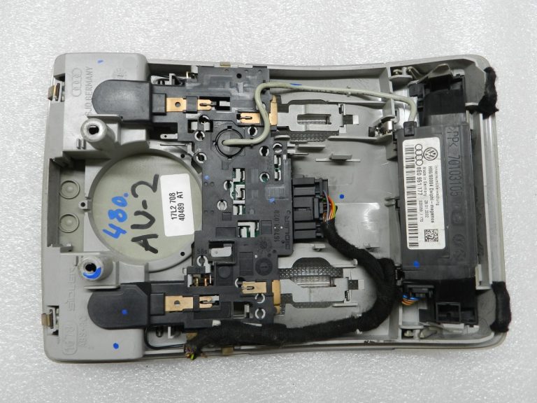 Audi A4 B6 B7 B7 Avant salona gaiši pelēks 8e0951177