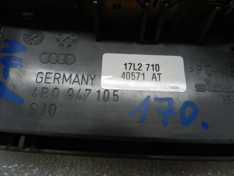 Audi A6 S6 B4 salona apgaismojums ziloņpelēks 4b0947105