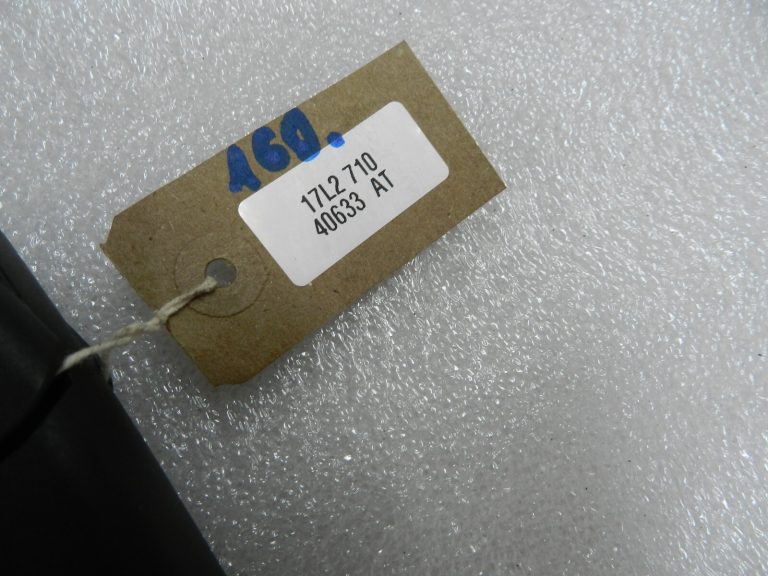 Opel Corsa E Oriģinālā aizmugurējā vējstikla tīrītāja rokturis 93178858
