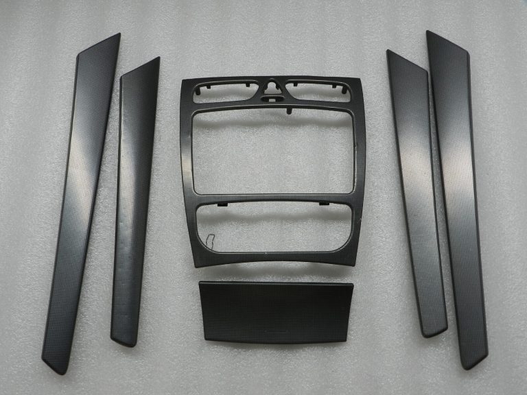 Mercedes-Benz C200 salona līstes durvju līstes vāks SATZ